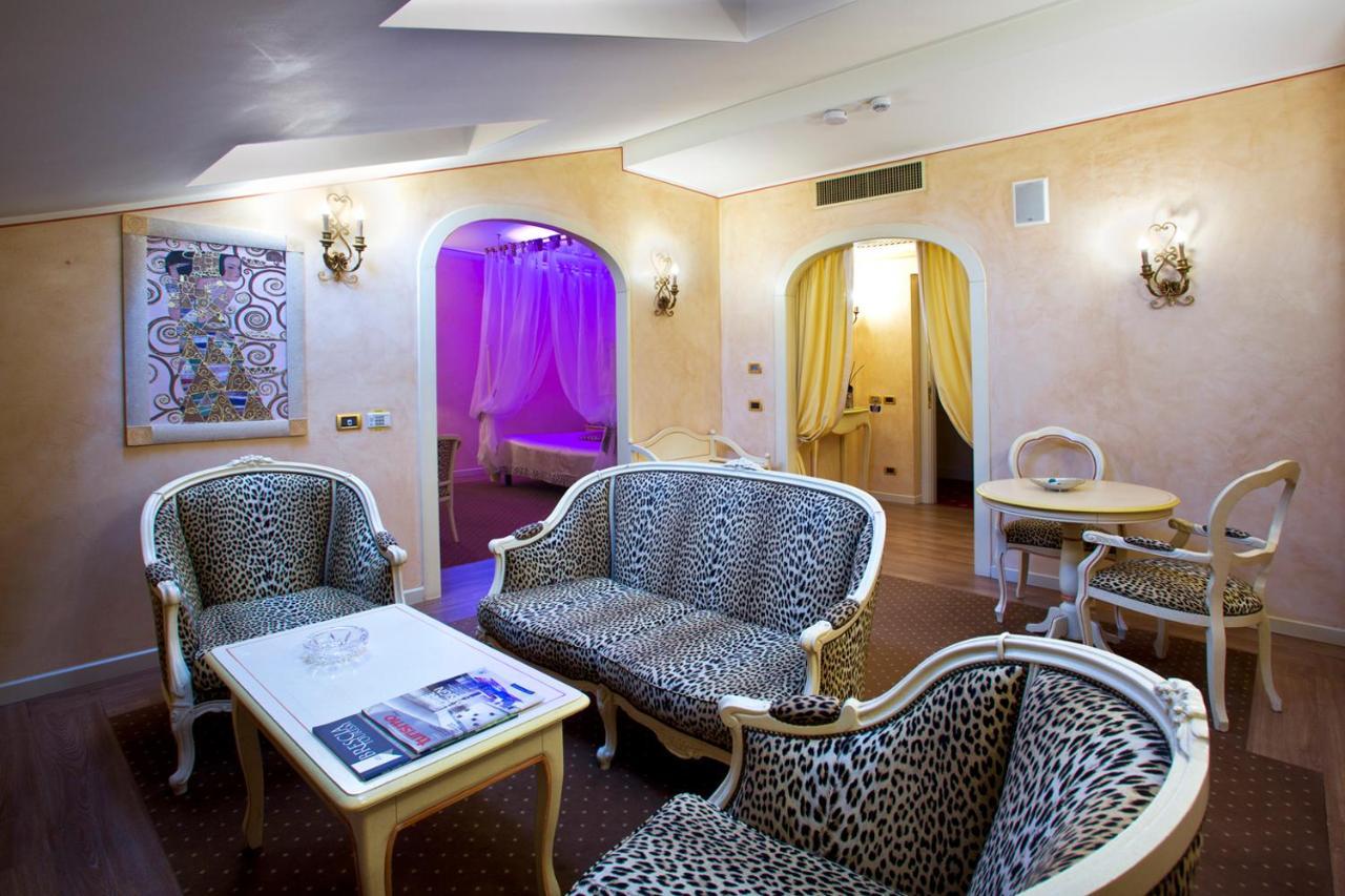 Vip'S Motel Luxury Accommodation & Spa Lonato del Garda Exterior foto
