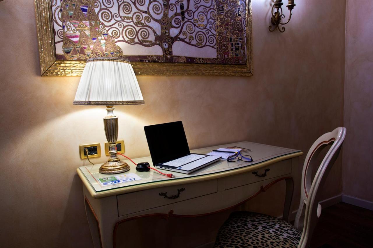 Vip'S Motel Luxury Accommodation & Spa Lonato del Garda Exterior foto