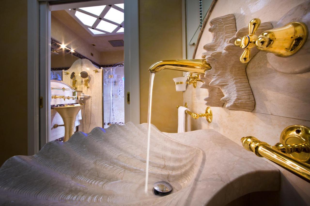 Vip'S Motel Luxury Accommodation & Spa Lonato del Garda Exterior foto