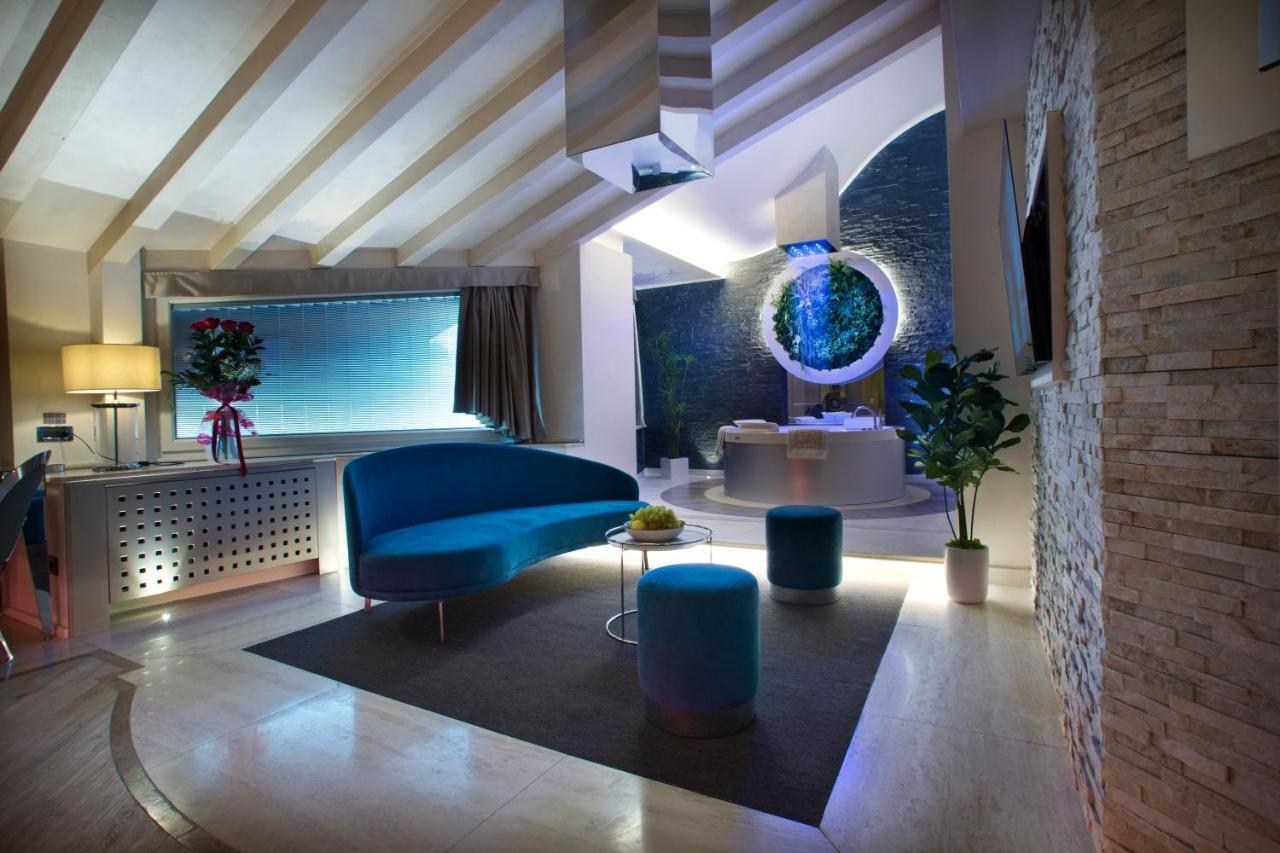Vip'S Motel Luxury Accommodation & Spa Lonato del Garda Exterior foto